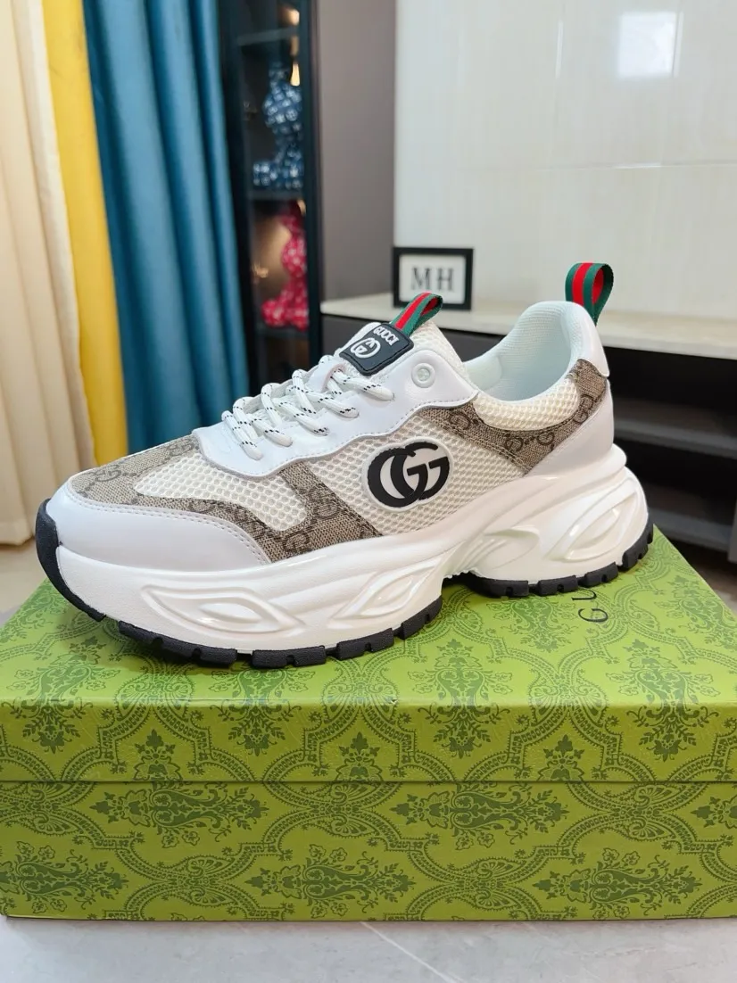 Men's shoes 💰458🌹🌹[GUCCI] Gucci's new lace-up casual men's shoes are on the market first, and the materials and workmanship are superior to all versions on the market. The highest quality shipped first-layer cowhide with imported original perforated materials➕Genuine leather lining, privately molded soft outsole, high foot comfort, imported special materials highlight the brand's unique charm, high-end customization 38-44